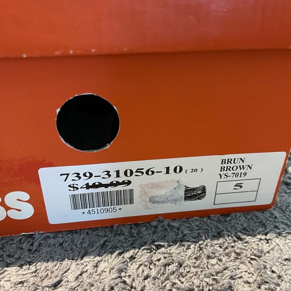 Brand new shoes from Yellow *never worn* - Picture 2 of 4